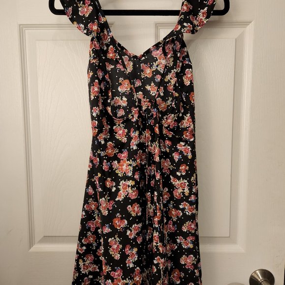 Floral Dress – Boohoo - Picture 2 of 2